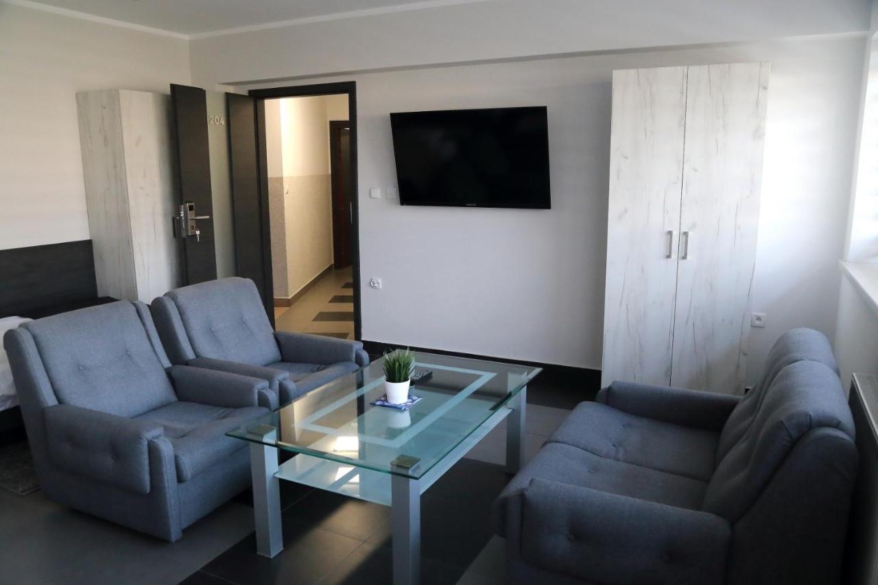 Motel Dymek Дембица Экстерьер фото