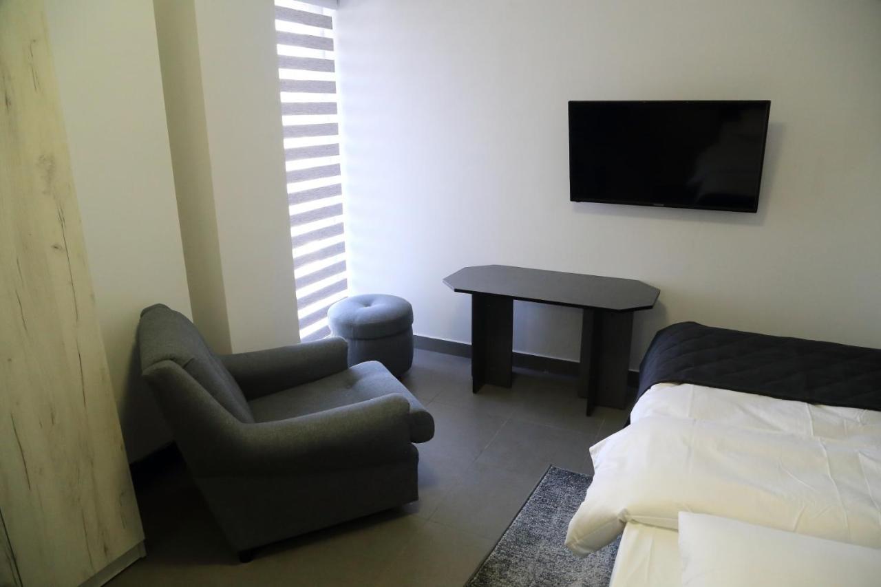 Motel Dymek Дембица Экстерьер фото