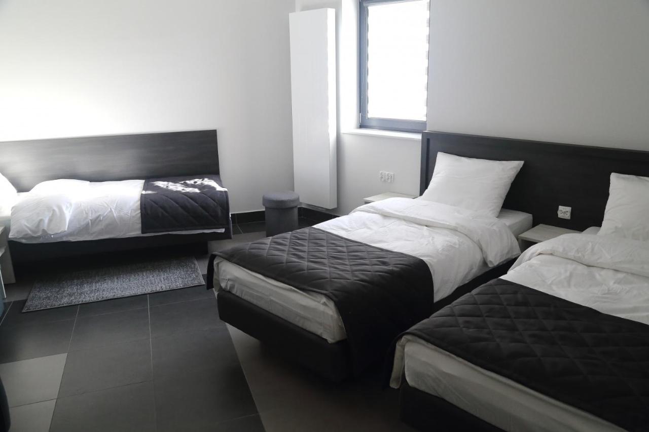 Motel Dymek Дембица Экстерьер фото